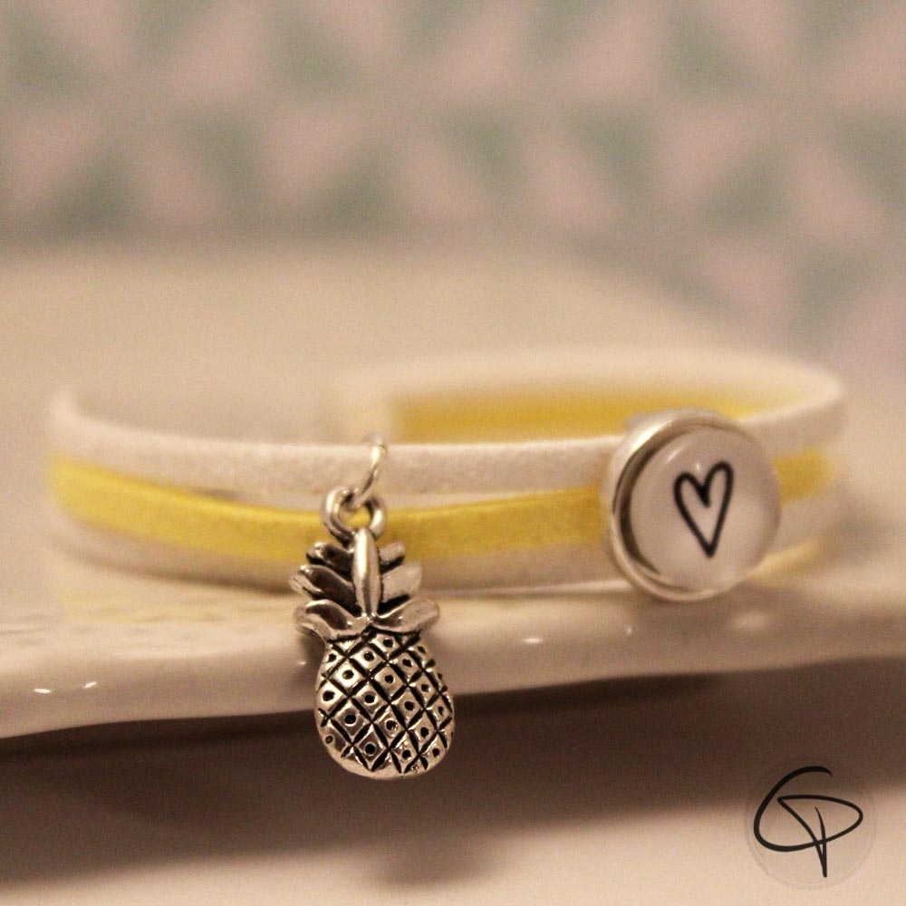 Bracelet femme original médaillon coeur ananas argenté