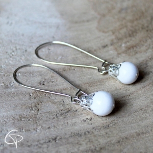 Boucles d'oreilles perle blanche